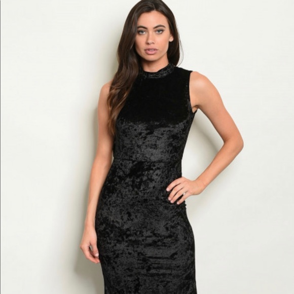 Velvet Evening Gown - Picture 2 of 4